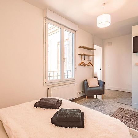 Charme De L'Ancien Pour Cet Appartement Entierement Renove Dans L'Hypercentre De Реймс Экстерьер фото
