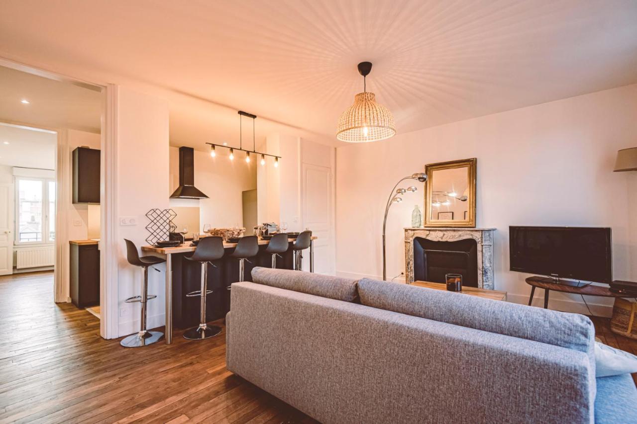 Charme De L'Ancien Pour Cet Appartement Entierement Renove Dans L'Hypercentre De Реймс Экстерьер фото