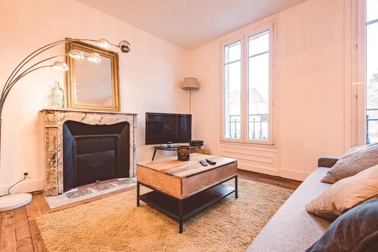 Charme De L'Ancien Pour Cet Appartement Entierement Renove Dans L'Hypercentre De Реймс Экстерьер фото